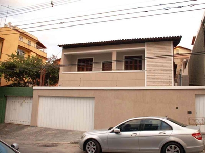 Casa com 4 quartos à venda no bairro Ana Lúcia, 260m²