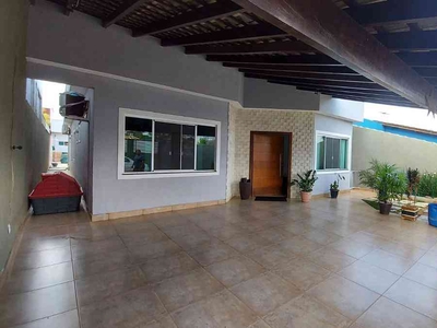 Casa em Condomínio com 3 quartos à venda no bairro Setor Habitacional Vicente Pires, 263m²