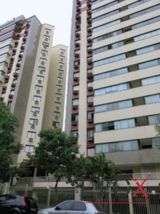 Apartamento à venda por R$ 650.000