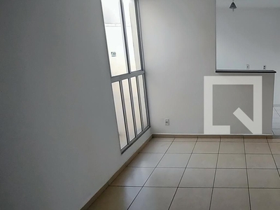 APARTAMENTO no 5º andar com 2 dormitórios e 1 garagem