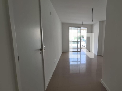 APARTAMENTO no 5º andar com 3 dormitórios e 2 garagens