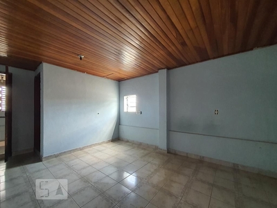 CASA com 2 dormitórios e 1 garagem