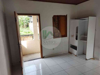 Casa com 3 quartos à venda no bairro Aleixo, 84m²