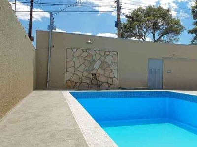 Casa com 3 quartos à venda no bairro Itaguaí I, 180m²