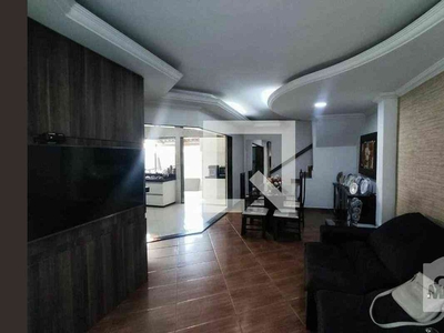 Casa com 3 quartos à venda no bairro Parque Maracanã, 133m²