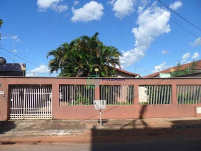 Casa com 3 quartos à venda no bairro Sudoeste, 140m²