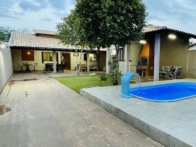 Casa mobiliada e equipada com piscina