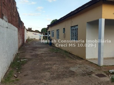 Casa Térrea com 4 Quartos à Venda por R$ 389.000