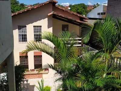 Linda casa colonial