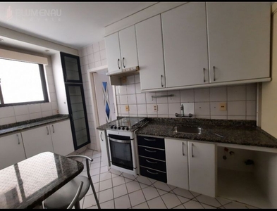 Casa no Bairro Valparaiso em Blumenau com 3 Dormitórios (1 suíte) e 200.39 m²