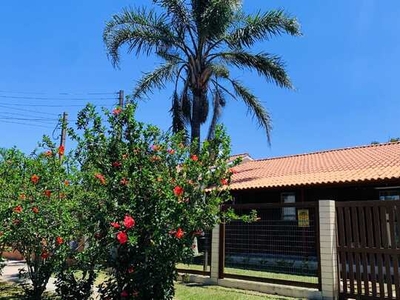 Casa à venda no bairro Zona Nova - Capão da Canoa/RS