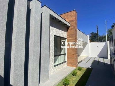 Casa com Hidromassagem e área verde, no Condomínio Portal Igarapé!????