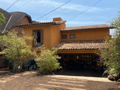 Casa em condomínio fechado com 4 quartos para alugar na alameda ribeirão preto, alphaville, santana de parnaíba, 450 m2 por r$ 10.000