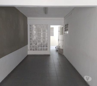 Alugo ótima casa térrea conservada R$ 3.300,00 reais
