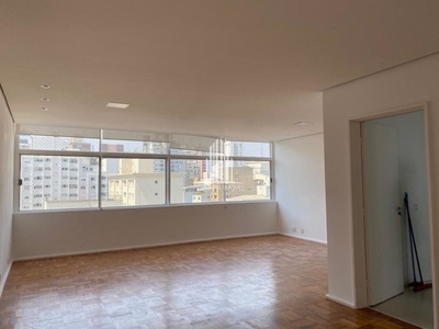 Apartamento, 3 dormitórios, 2 suítes, 1 vaga, 155m2 em Jardim Paulista