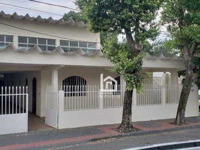 Casa à venda no bairro Laranjeiras em Serra