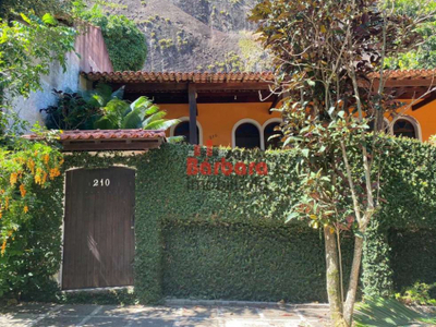 Casa com 3 quartos à venda em Itacoatiara, Niterói , 450 m2 por R$ 2.350.000