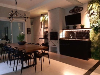 Casa com 4 quartos à venda na Rua Quintino Bocaíuva, Loteamento Villa Branca, Jacareí, 205 m2 por R$ 1.060.000