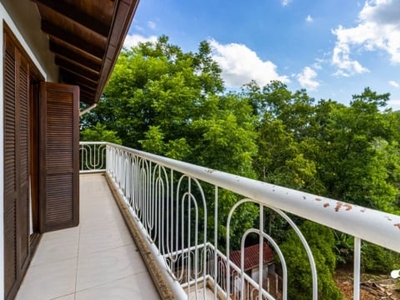 Casa exclusiva com piscina e campo de futebol no bairro belém velho