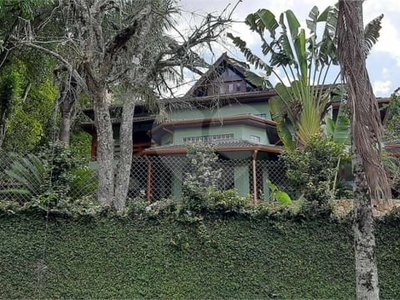 Linda casa no alpes Da Cantareira com 4 dormitórios, no coração da Serra da Cantareira