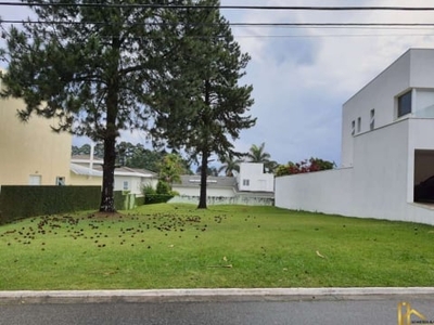 Lote à Venda no Residencial Morada dos Lagos em Aldeia da Serra, 565m² e Terreno Plano