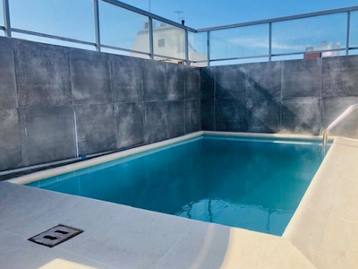 Na Presidente Coutinho com piscina privativa R$ 8.000,00/m2