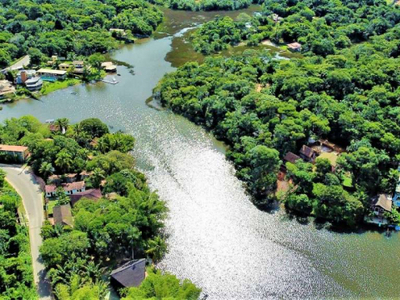 Terreno com 2025 m² na Lagoa Aruá Praia do Forte