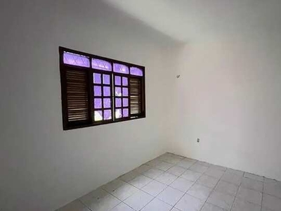 Casa para venda possui 68 metros quadrados com 2 quartos em Sussuarana - Salvador - BA