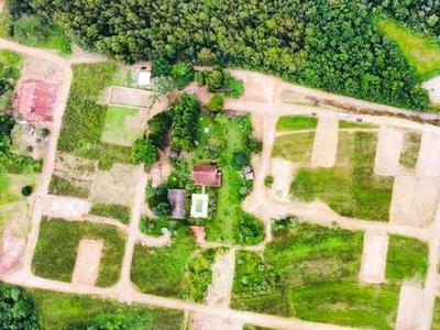 Desfrute da tranquilidade: Terrenos em condomínio fechado em meio à natureza!