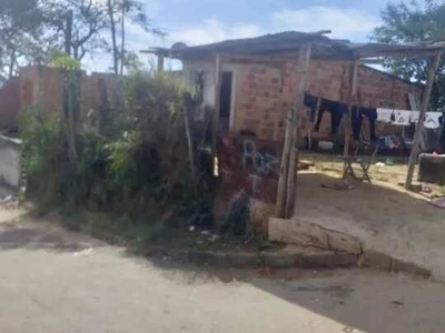 Vendo casa pequena