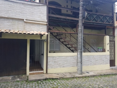 Alugo casa de 1 quarto próximo ao centro