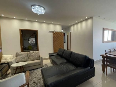 Apartamento com 3 quartos à venda, 117.0m²