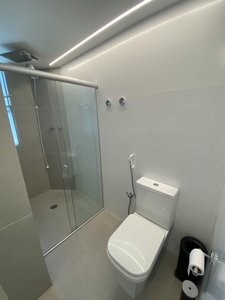 Apartamento para aluguel possui 110 metros quadrados com 3 quartos em Ponta Verde - Maceió