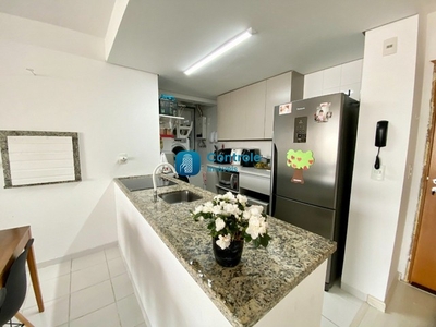 Apartamento para venda possui 75 metros quadrados com 2 quartos em Barreiros - São José -