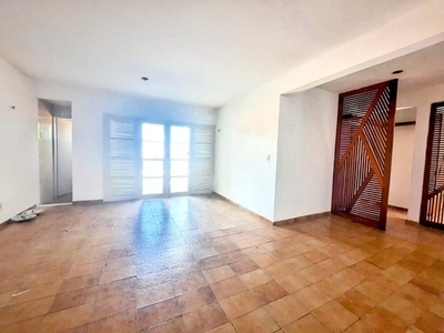 Apartamento para venda possui 85 metros quadrados com 2 quartos em Bom Pastor - Natal - RN