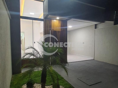 Casa com 3 quartos à venda, 120.0m²