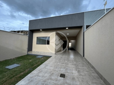 Casa com 3 quartos à venda, 228.0m²