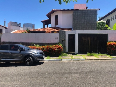 Casa duplex para venda no Itaigara, com 400 metros quadrados , 4 quartos, 2 suítes, 6 vaga