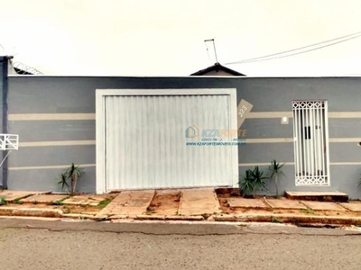 Casa Térrea com 4 Quartos à Venda por R$ 255.000