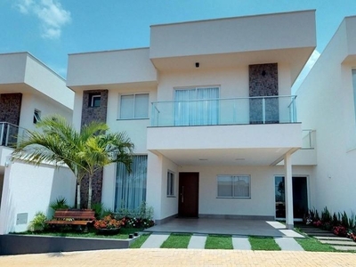 Cond. horizontal casa com 4 quartos à venda, 200.0m²