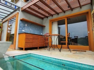 Casa em condomínio com piscina privativa para locação anual no centro de búzios