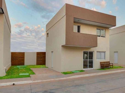 Casa em Condomínio com 3 quartos à venda no bairro Carregando..., 107m²