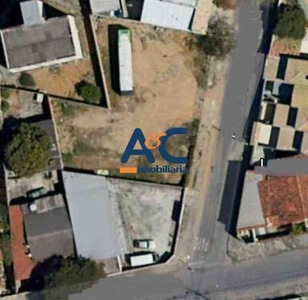 Lote à venda no bairro Parque Turistas, 730m²