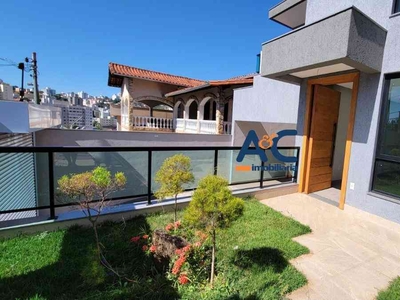 Casa com 3 quartos à venda no bairro Nova Gameleira, 220m²