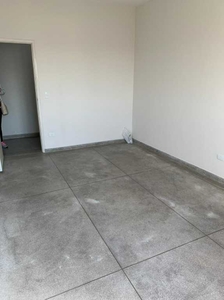 Sala em Jardim das Flores, Osasco/SP de 12m² para locação R$ 1.000,00/mes