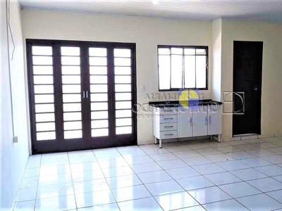 Sala em Jardim Orlando Chesini Ometto II, Jaú/SP de 50m² para locação R$ 400,00/mes