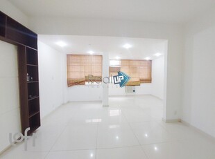 Apartamento à venda em Copacabana com 106 m², 3 quartos, 1 suíte