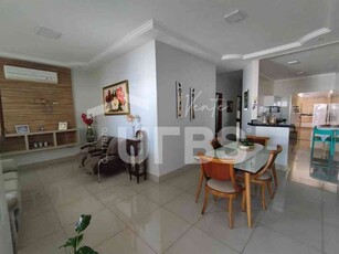 Casa com 3 quartos à venda no bairro Jardim Atlântico, 210m²