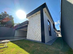 Casa com 3 quartos à venda no bairro Residencial Vale do Araguaia, 360m²