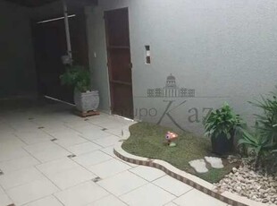 Casa - Térrea- Jardim Satélite - 3 Dormitórios - 300m²